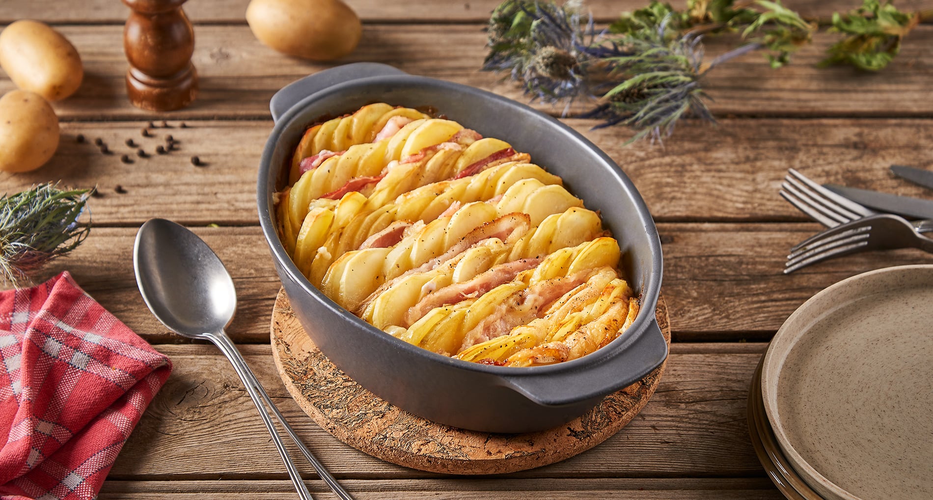 Tian pommes de terre, bacon et raclette