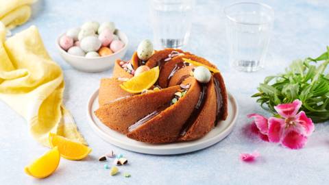 Easter bundt cake à l’orange et glaçage au chocolat