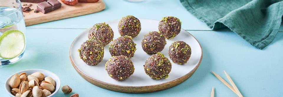 Energy balls au chocolat, amandes et pistaches