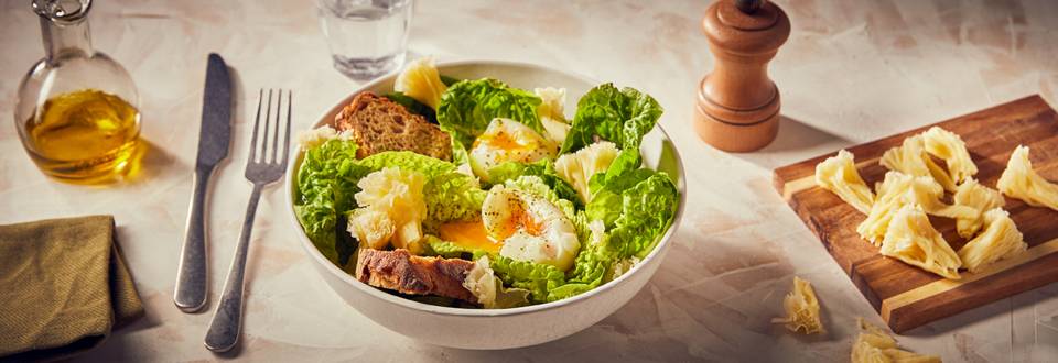 Salade aux œufs mollets et à la tête de moine